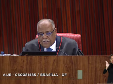 TSE: relator vota para condenar Jair Bolsonaro à inelegibilidade até 2030