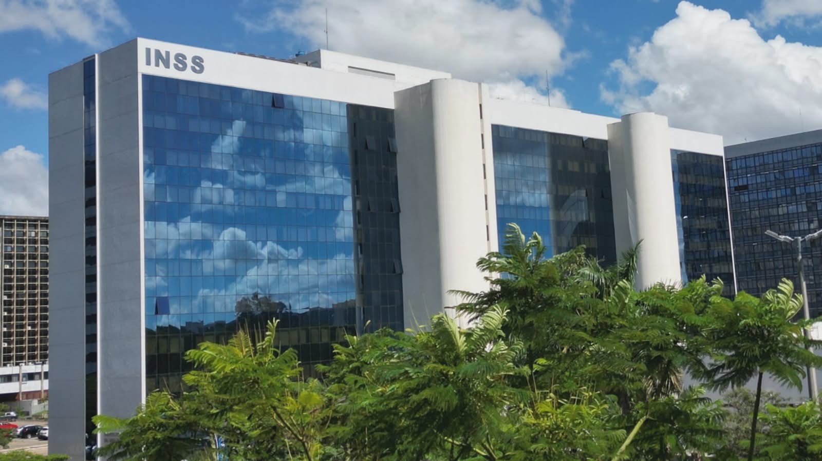 INSS barra pedidos repetidos de aposentadoria e pensão para reduzir fila nacional