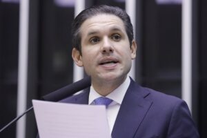 Hugo Motta coloca Câmara à disposição para vítimas das chuvas na Paraíba
